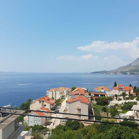 Apartmani Atila Damir Omiš Exteriör bild